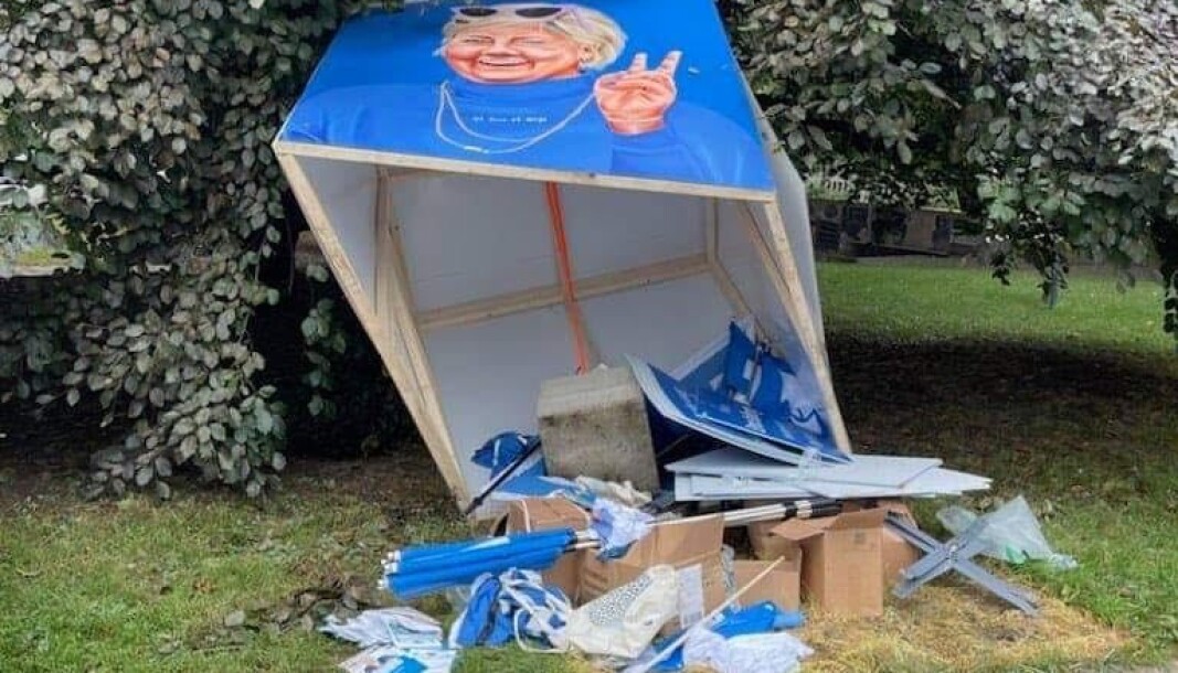 — Heldigvis var det ikke verdigjenstander i boden da dette skjedde, sier leder i Frogner Høyre, Carl Henrik Sand Bastiansen. — Heldigvis var det ikke verdigjenstander i boden da dette skjedde, sier leder i Frogner Høyre, Carl Henrik Sand Bastiansen.