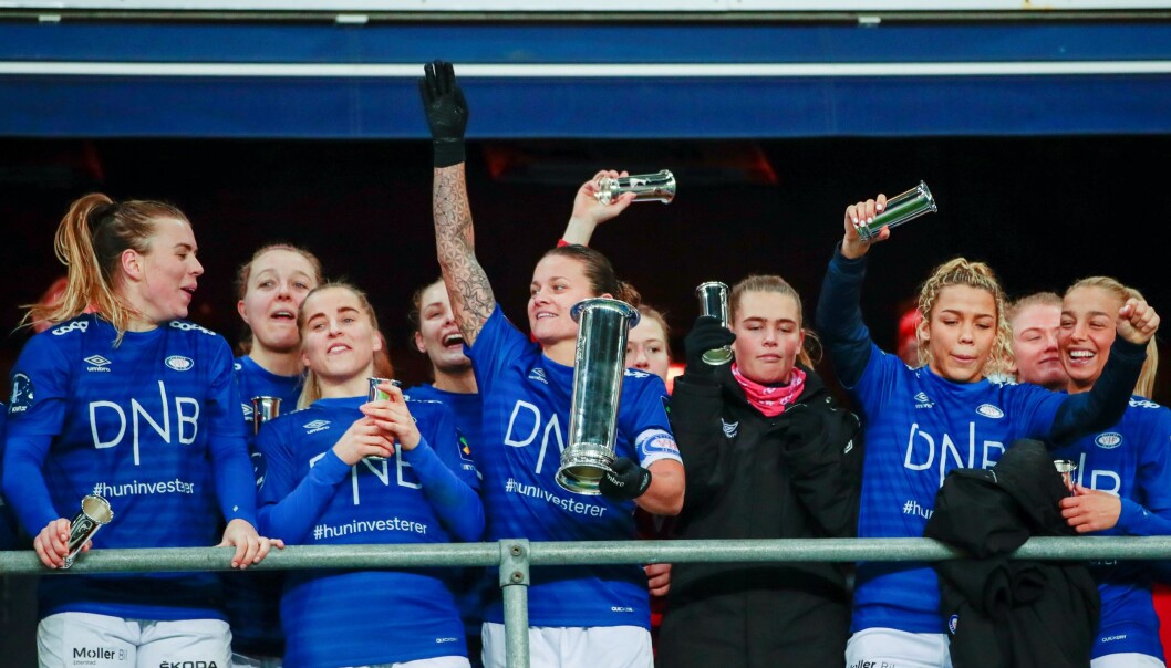 Vålerenga jubler etter fjorårets cuptriumf på Ullevaal. Nå møter de RBK i semifinale i årets cup. Vålerenga jubler etter fjorårets cuptriumf på Ullevaal. Nå møter de RBK i semifinale i årets cup.