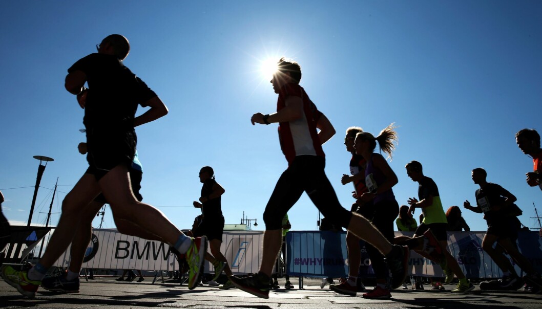 — Halvmaraton er en helt grei distanse for en som trener jevnlig, sier Kjell Olav Stinessen etter vel gjennomført løp lørdag. — Halvmaraton er en helt grei distanse for en som trener jevnlig, sier Kjell Olav Stinessen etter vel gjennomført løp lørdag.