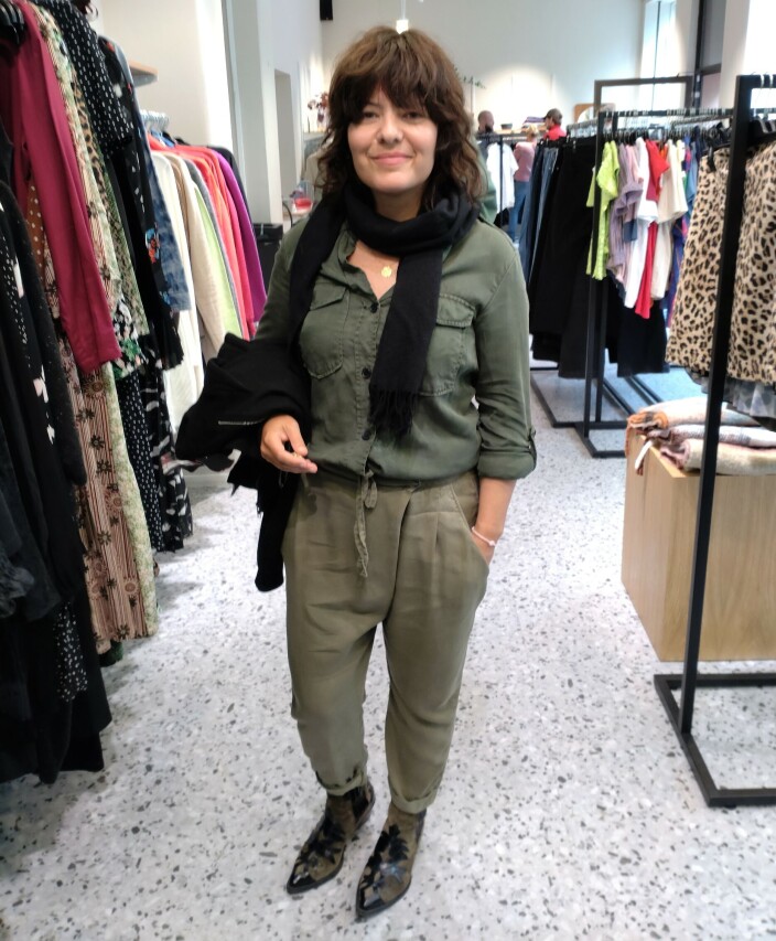 Karin Fou liker å gå på skattejakt etter litt spesielle klær i butikkene til Fretex. Karin Fou liker å gå på skattejakt etter litt spesielle klær i butikkene til Fretex.