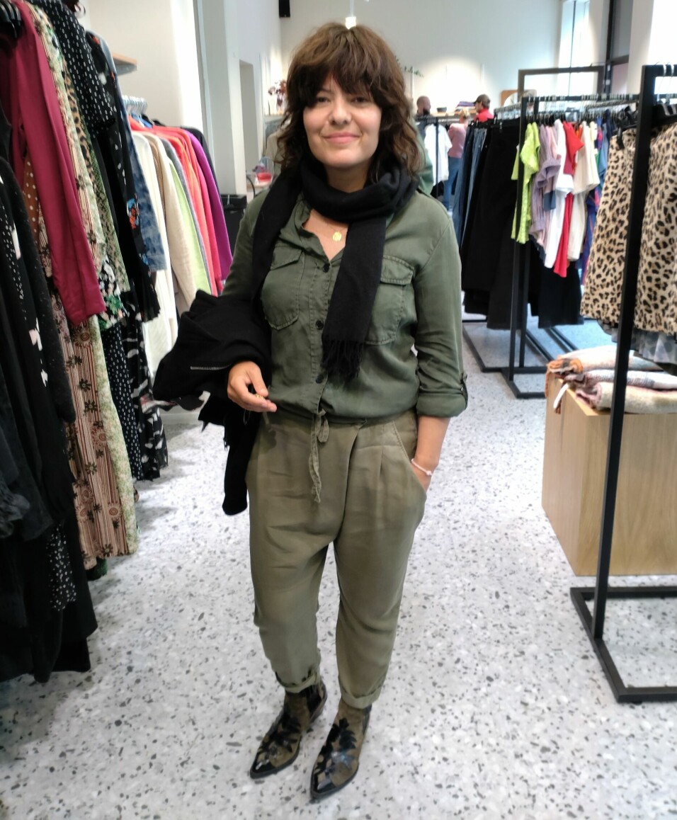 Karin Fou liker å gå på skattejakt etter litt spesielle klær i butikkene til Fretex.