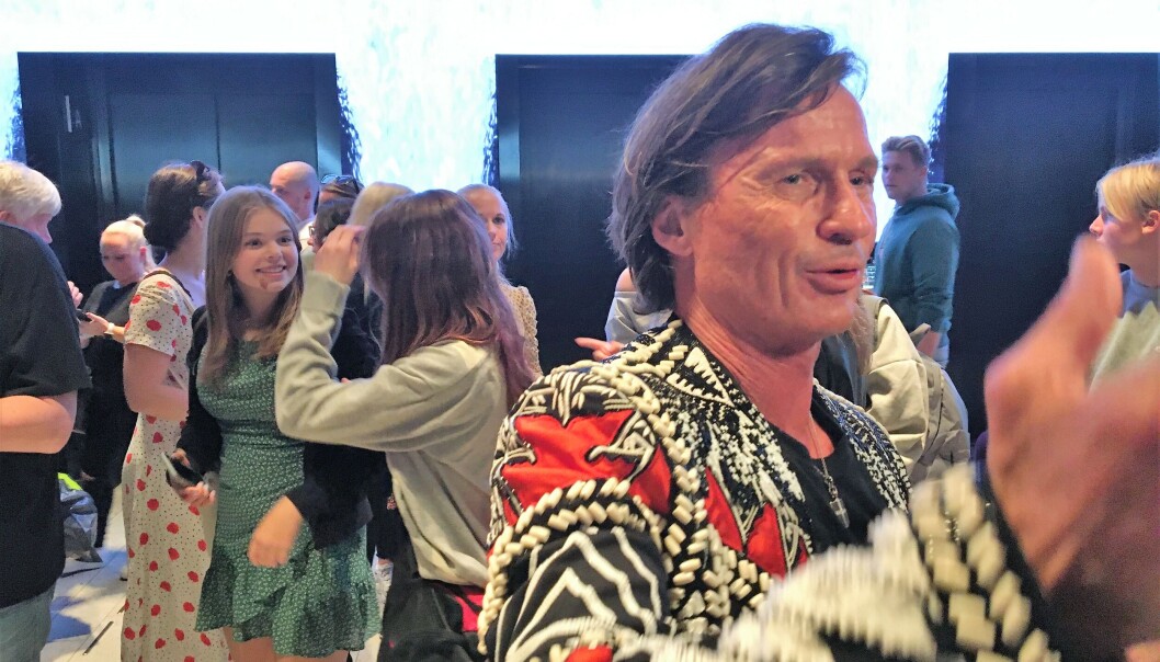 Petter Stordalen samlet hotellet sitt med mennesker i forbindelse med gjenåpningen. Petter Stordalen samlet hotellet sitt med mennesker i forbindelse med gjenåpningen.