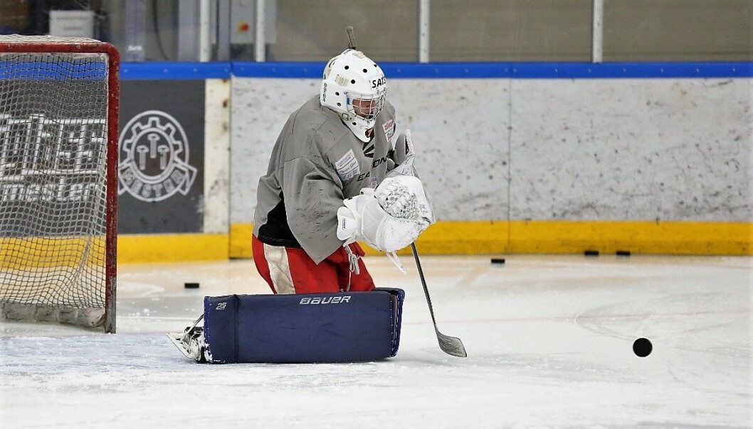 Keeper-talentet Magnus Knutsen sluker pucker med snappen. Keeper-talentet Magnus Knutsen sluker pucker med snappen.