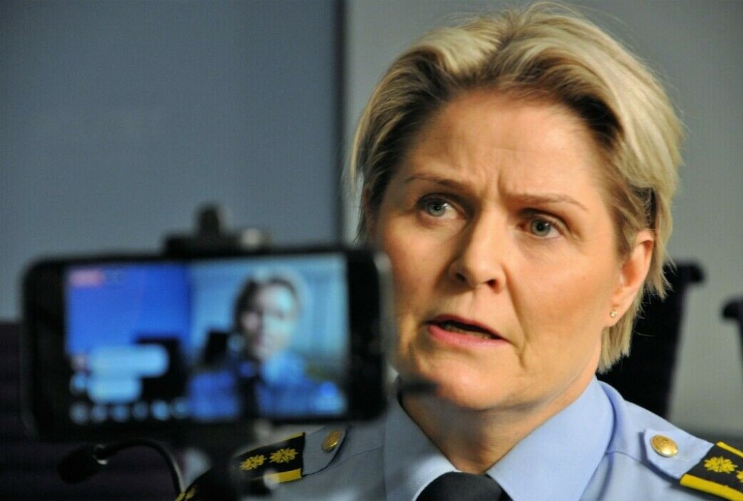 Ung mann siktet etter skyting i Vika lørdag: — Han er avhørt gjennom natten og har forklart seg, sier politiinspektør Grete Lien Metlid. Ung mann siktet etter skyting i Vika lørdag: — Han er avhørt gjennom natten og har forklart seg, sier politiinspektør Grete Lien Metlid.
