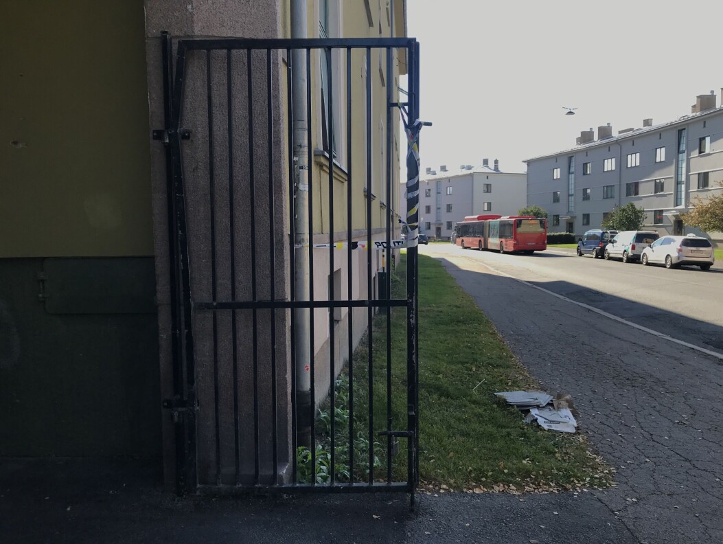Det kommunale boligkomplekset i kvartalet mellom Haarklous plass, Kyrre Grepps gate og Nordkappgata har flere porter, 17 oppganger og 148 boenheter. Ingen av portene er låsbare. Det kommunale boligkomplekset i kvartalet mellom Haarklous plass, Kyrre Grepps gate og Nordkappgata har flere porter, 17 oppganger og 148 boenheter. Ingen av portene er låsbare.