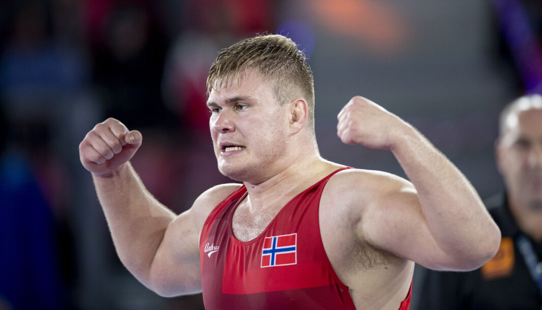 Oskar Marvik gikk kraftfullt til verks i annen halvdel og sikret et poeng da Acosta fikk passivttegnet. Deretter holdt han unna resten av kampen da han møtte chileneren Yasmani Acosta Fernandez i bronsefinalen. Foto: Javad Parsa / NTB Oskar Marvik gikk kraftfullt til verks i annen halvdel og sikret et poeng da Acosta fikk passivttegnet. Deretter holdt han unna resten av kampen da han møtte chileneren Yasmani Acosta Fernandez i bronsefinalen. Foto: Javad Parsa / NTB