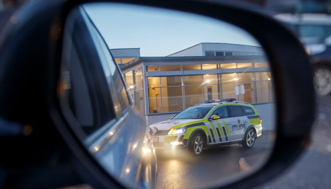 Ved 02.40-tiden hadde det brent i seks søppelkasser sentralt i Oslo. Brannene ble slukket av politiet, som jakter brannstifter. Ved 02.40-tiden hadde det brent i seks søppelkasser sentralt i Oslo. Brannene ble slukket av politiet, som jakter brannstifter.