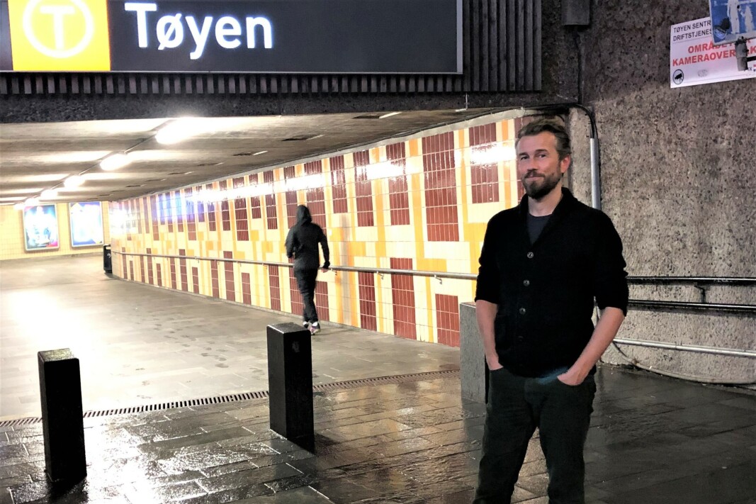 — Det var ikke et ideelt oppvekststed for barn. Vi tenkte at her måtte vi selv skape den tryggheten vi trengte, forteller forfatteren og nabolagsaktivisten Bjarte Breiteig. — Det var ikke et ideelt oppvekststed for barn. Vi tenkte at her måtte vi selv skape den tryggheten vi trengte, forteller forfatteren og nabolagsaktivisten Bjarte Breiteig.