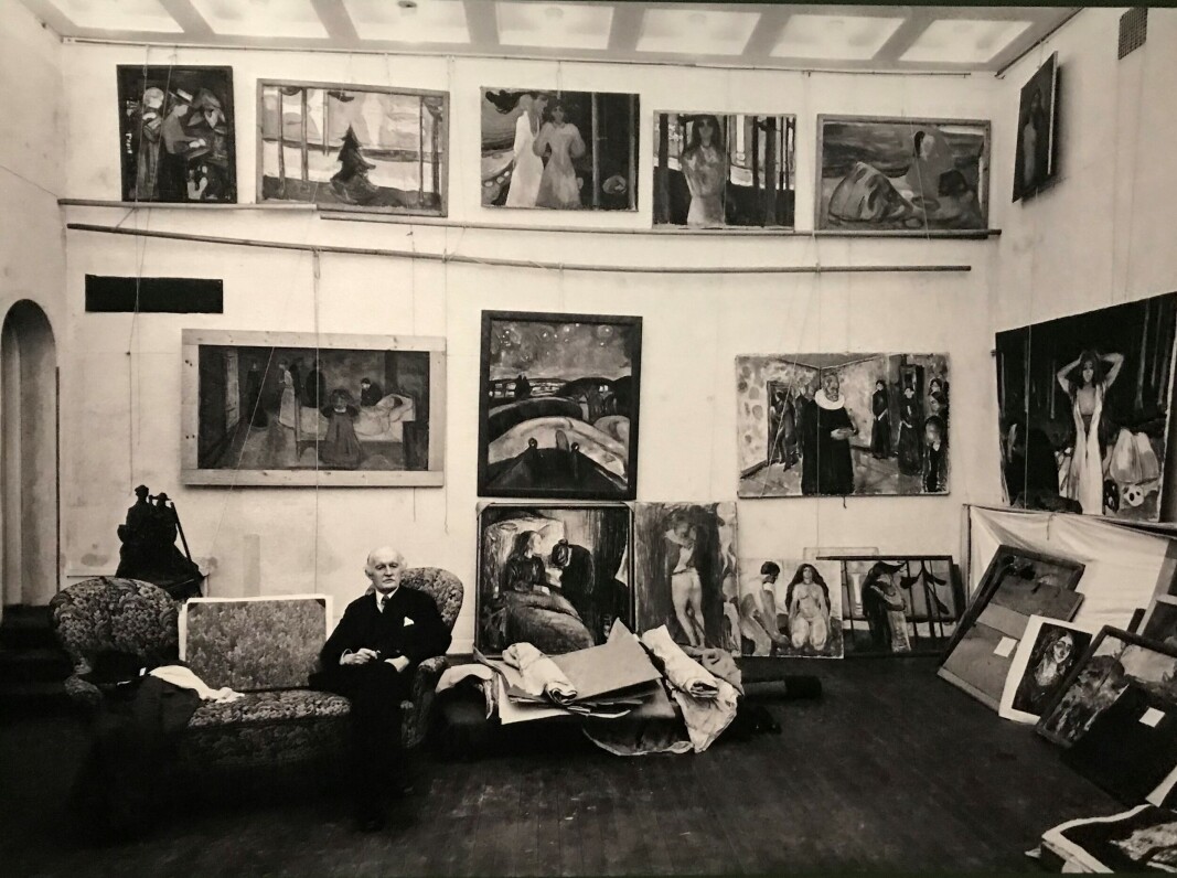 Edvard Munch i vinteratelieret · I anledning av 75 års dagen 1938. Edvard Munch i vinteratelieret · I anledning av 75 års dagen 1938.