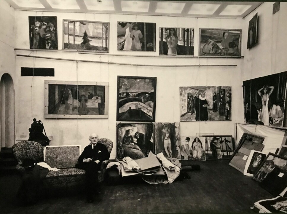 Edvard Munch i vinteratelieret · I anledning av 75 års dagen 1938.