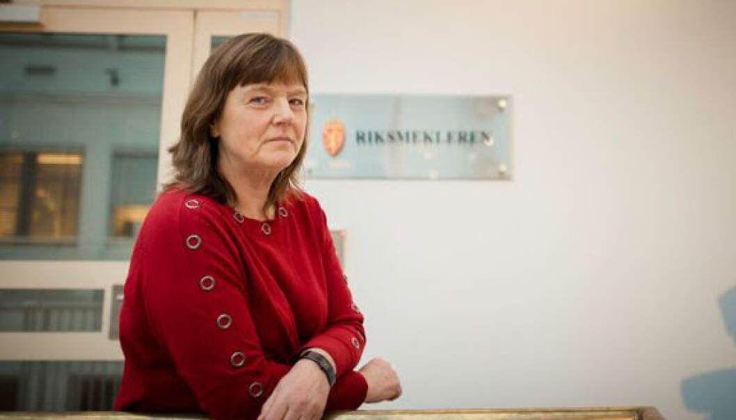 - Vi har ikke møtt en eneste ansatt som ønsker å velge risiko framfor trygg, sikker og god pensjon, poengterer Lise Olsen, forhandlingsleder og nestleder i LO Stat. - Vi har ikke møtt en eneste ansatt som ønsker å velge risiko framfor trygg, sikker og god pensjon, poengterer Lise Olsen, forhandlingsleder og nestleder i LO Stat.