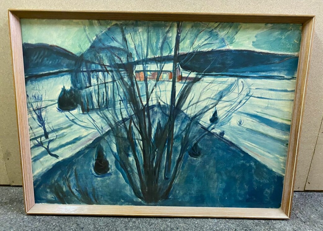 Eksempel på munchskatt på finn.no: Selger skriver om dette verket: Flott Edvard Munch trykk av «Blå vinternatt». Trykk 61 av 1000. 76x95 cm inkl ramme. Vært i ett eie og hengt på vegg, beskyttet fra sollys. Eksempel på munchskatt på finn.no: Selger skriver om dette verket: Flott Edvard Munch trykk av «Blå vinternatt». Trykk 61 av 1000. 76x95 cm inkl ramme. Vært i ett eie og hengt på vegg, beskyttet fra sollys.