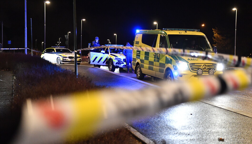 Politiet ble varslet om at en mann var skutt på Stovner i Oslo klokken 21.18 mandag kveld. Politiet ble varslet om at en mann var skutt på Stovner i Oslo klokken 21.18 mandag kveld.