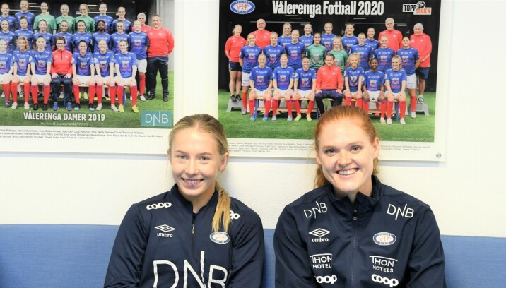Thea Bjelde (t.v) og lagkaptein Stine Ballisager Pedersen håper å ta hjem en ny kongepokal når Vålerenga damer møter Sandviken til cupfinale på Ullevål stadion søndag ettermiddag.