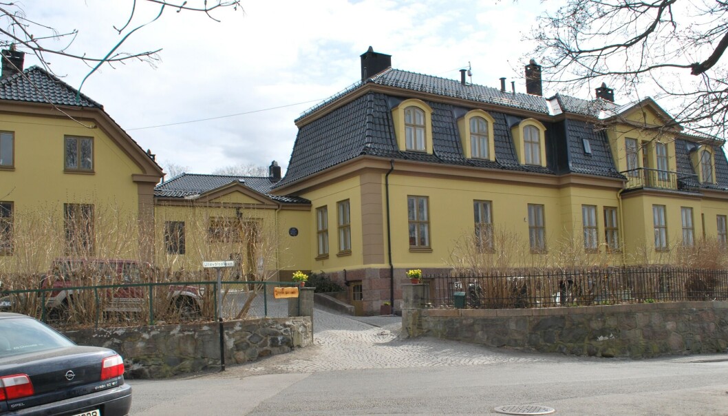 Det fremsto på den første meldingen som at en elev på skolen hadde en kniv synlig, og flere opplevde det som truende. Det fremsto på den første meldingen som at en elev på skolen hadde en kniv synlig, og flere opplevde det som truende.
