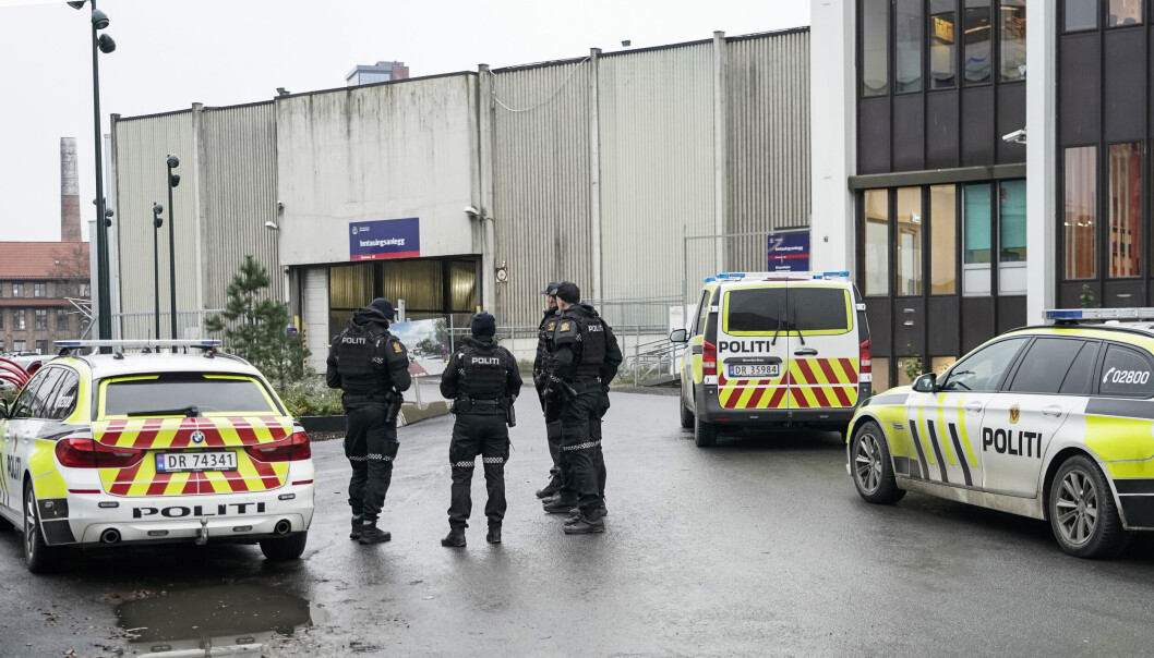 En gutt i tenårene ble knivstukket og alvorlig skadd i et masseslagsmål på Kuben videregående skole på Økern mandag. En gutt i tenårene ble knivstukket og alvorlig skadd i et masseslagsmål på Kuben videregående skole på Økern mandag.