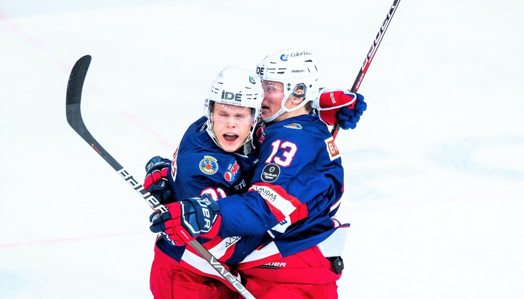 Pontus Finstad (t.v) og Sole Magnus Ryen juber etter Vålerengas 2-0-scoring Pontus Finstad (t.v) og Sole Magnus Ryen juber etter Vålerengas 2-0-scoring