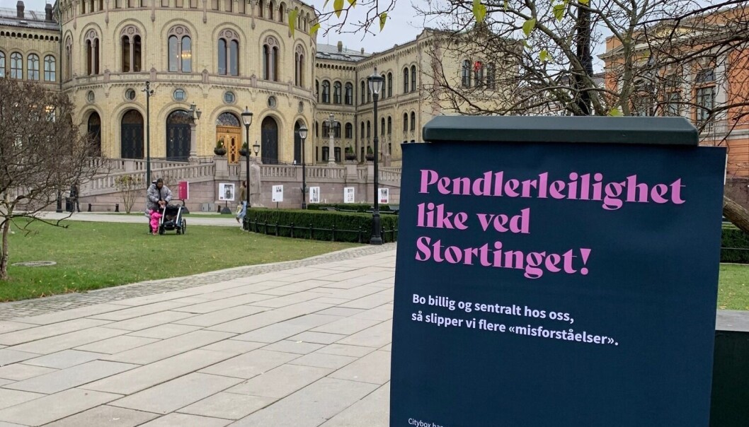 – Vi er ikke så veldig politisk engasjerte. Men tenker vel, som resten av befolkningen, at det blir for dumt når Stortinget ikke kan sine egne regler, sier Eivind Hjulstad, daglig leder i Citybox. – Vi er ikke så veldig politisk engasjerte. Men tenker vel, som resten av befolkningen, at det blir for dumt når Stortinget ikke kan sine egne regler, sier Eivind Hjulstad, daglig leder i Citybox.