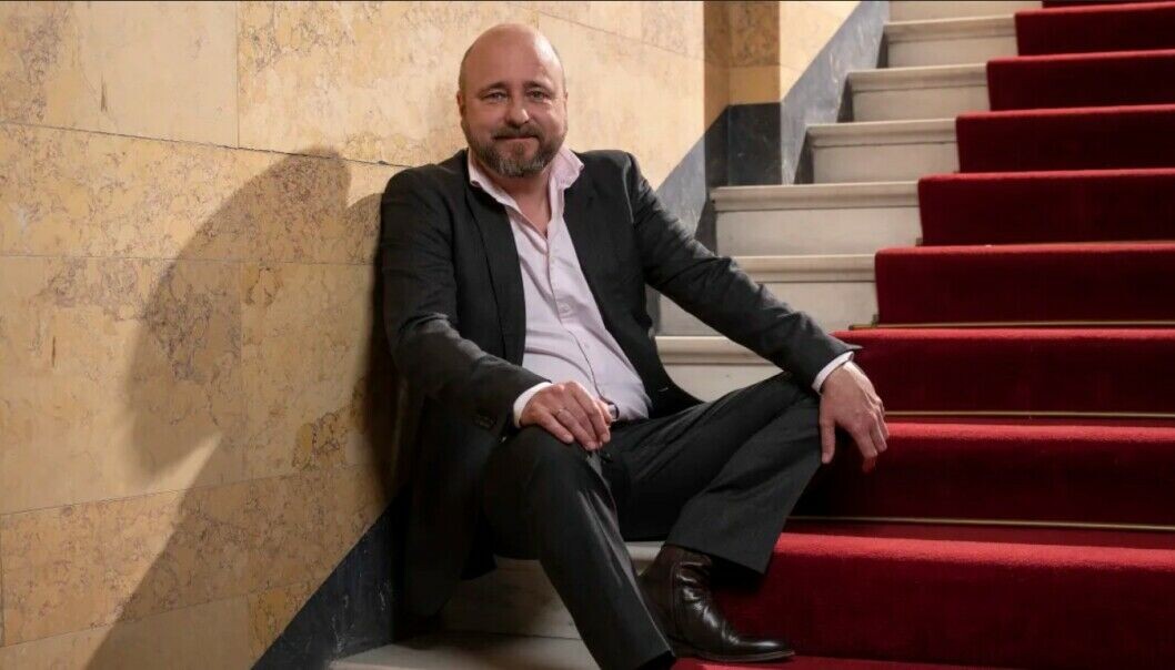 Teatersjef Kristian Seltun vil helst ha en midlertidig scene på Tullinløkka. Men ender kanskje på Økern mens Nationaltheateret renoveres. Teatersjef Kristian Seltun vil helst ha en midlertidig scene på Tullinløkka. Men ender kanskje på Økern mens Nationaltheateret renoveres.