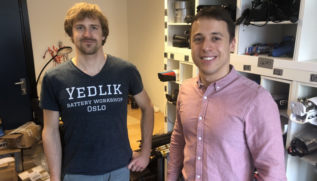 Greg Marton (til høyre) og medgründer Krystof Heger har et brennende ønske om å øke levetiden til batterier. I fjor etablerte de egen virksomhet. Greg Marton (til høyre) og medgründer Krystof Heger har et brennende ønske om å øke levetiden til batterier. I fjor etablerte de egen virksomhet.