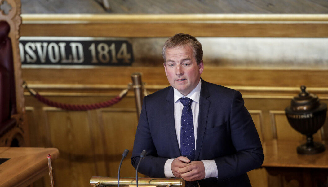 Høyres ferske justispolitiske talsperson Sveinung Stensland mener at justisministeren ikke gjør nok for å forhindre ytterligere skyteepisoder i hovedstaden. Høyres ferske justispolitiske talsperson Sveinung Stensland mener at justisministeren ikke gjør nok for å forhindre ytterligere skyteepisoder i hovedstaden.