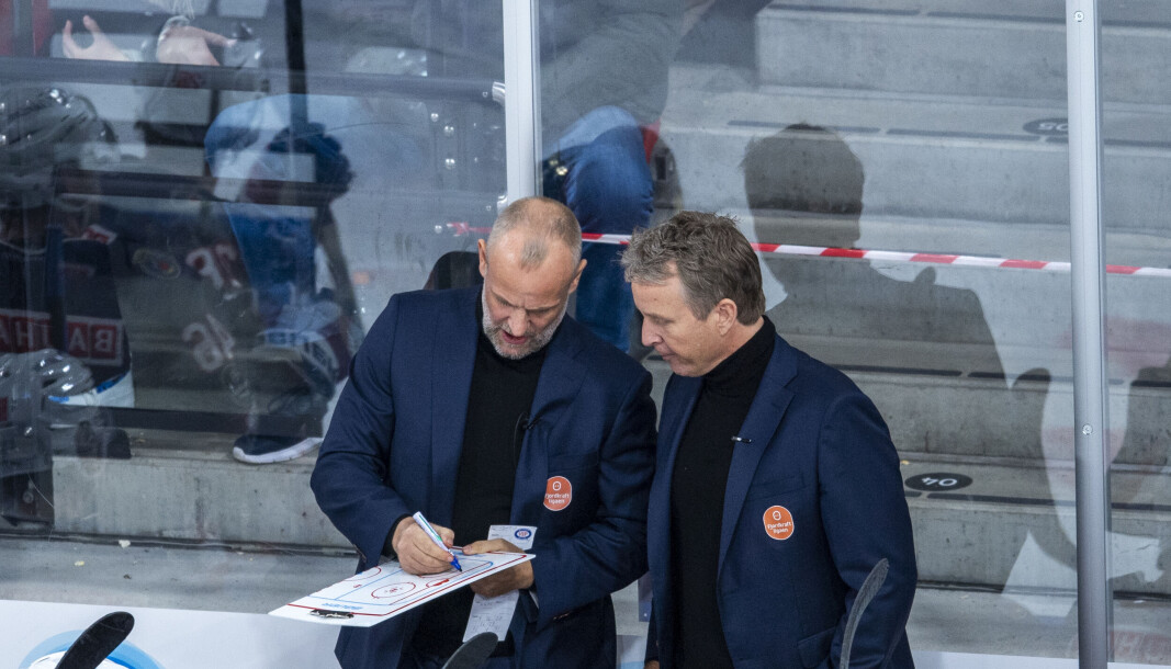 I kommentarfeltene har stadig flere begynt å kreve at treneren må gå. I kommentarfeltene har stadig flere begynt å kreve at treneren må gå.