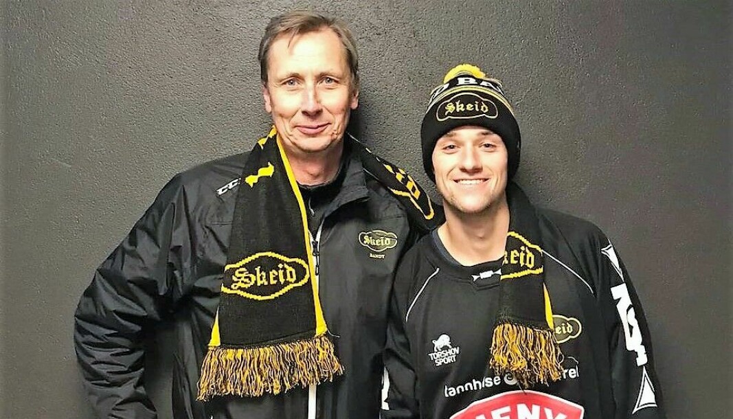 Skeid bandy forsterker laget med Even Lübek. Her med trener Helge Klæstad (til venstre)
