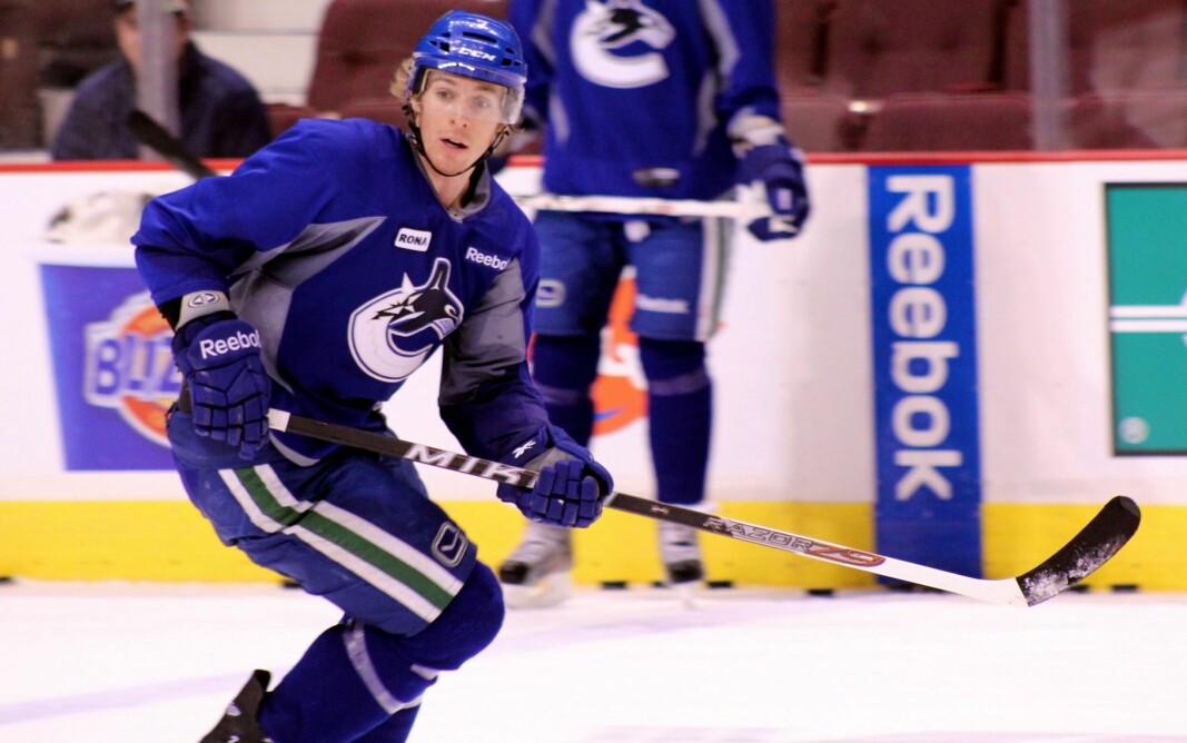 David Booth har 11 sesonger bak seg i NHL, tre sesonger i KHL og spilte sist for Manglerud Star i den norske eliteserien. Her i drakta til NHL-klubben Vancouver Canucks.