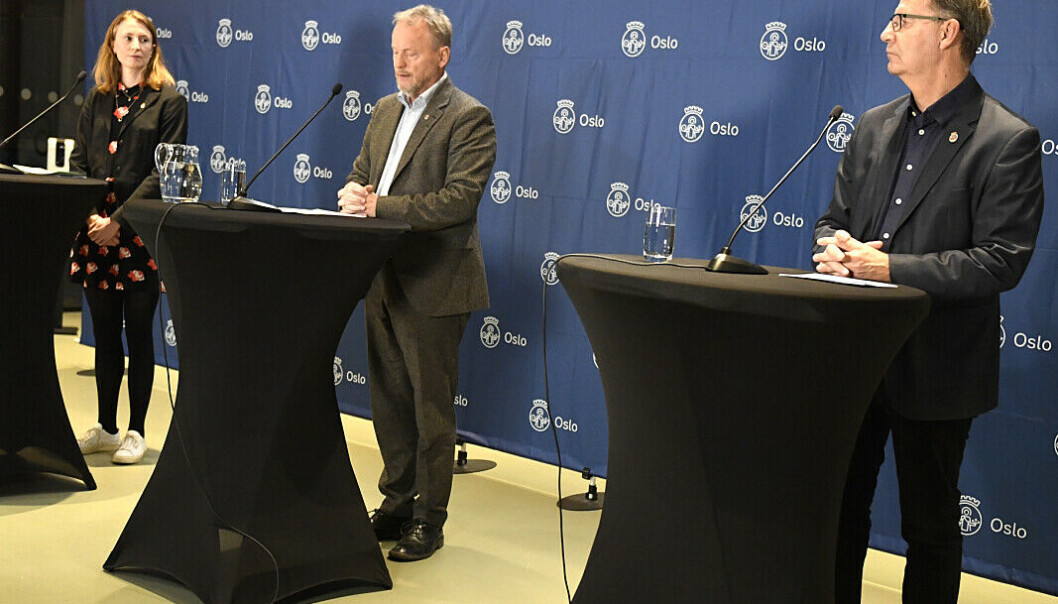 Fra v. skolebyråd Sunniva Holmås Eidsvoll (SV), byrådsleder Raymond Johansen (Ap) og helsebyråd Robert Steen (Ap) under pressekonferansen i Rådhuset tirsdag. Fra v. skolebyråd Sunniva Holmås Eidsvoll (SV), byrådsleder Raymond Johansen (Ap) og helsebyråd Robert Steen (Ap) under pressekonferansen i Rådhuset tirsdag.