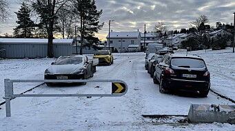 – Det er bare et tidsspørsmål før en syklist tryner i dette hullet på Manglerud – Det er bare et tidsspørsmål før en syklist tryner i dette hullet på Manglerud