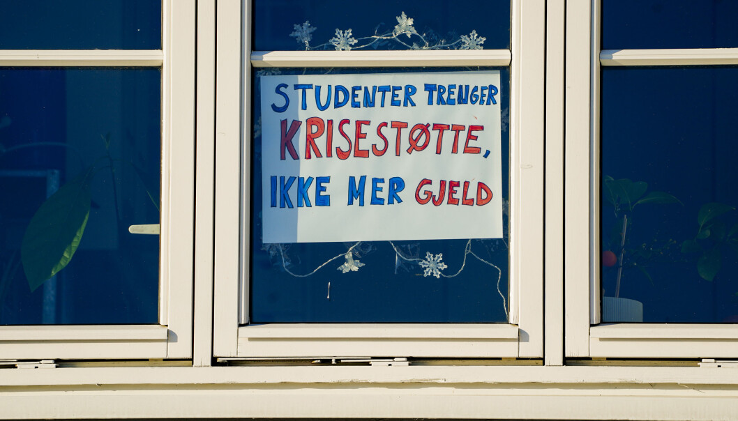 – En trenger ikke økonomiutdannelse for å se at studiestøtten må økes og det må bygges flere boliger via Studentsamskipnadene, sier studentleder. – En trenger ikke økonomiutdannelse for å se at studiestøtten må økes og det må bygges flere boliger via Studentsamskipnadene, sier studentleder.