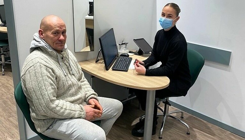 Rune Ervik (60) er hos optiker for første gang i sitt liv.