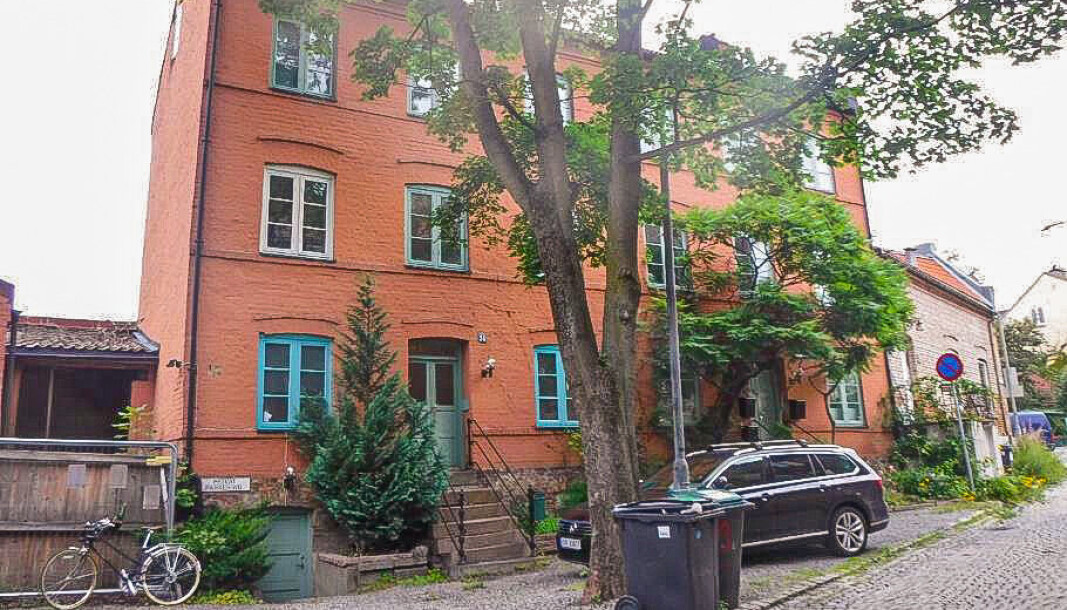 Tilskuddet skal brukes til å rehabilitere fasaden i bygården, samt maling av inngangsdører. Tilskuddet skal brukes til å rehabilitere fasaden i bygården, samt maling av inngangsdører.