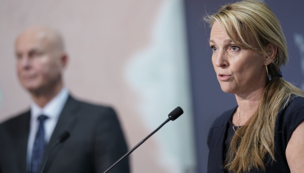 Nesten sikre på at koronasmitten vil øke mer: — Det viktigste nå er at uvaksinerte beskytter seg ved å ta første vaksinedose, sier Line Vold i FHI. Nesten sikre på at koronasmitten vil øke mer: — Det viktigste nå er at uvaksinerte beskytter seg ved å ta første vaksinedose, sier Line Vold i FHI.