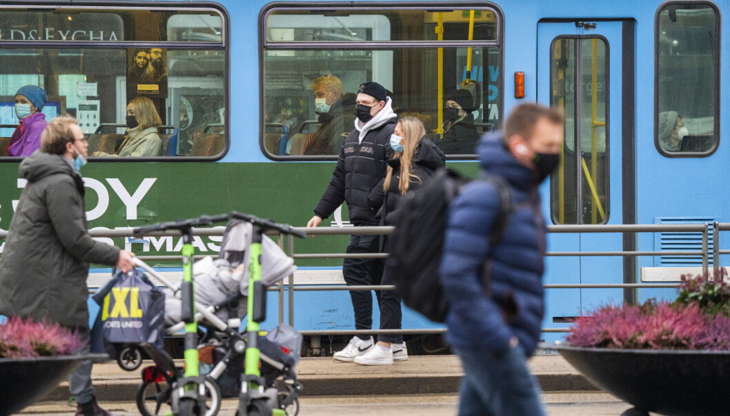 100.660 smittede utgjør én av sju innbyggere i Oslo og 25 prosent av de smittede i hele Norge. 100.660 smittede utgjør én av sju innbyggere i Oslo og 25 prosent av de smittede i hele Norge.