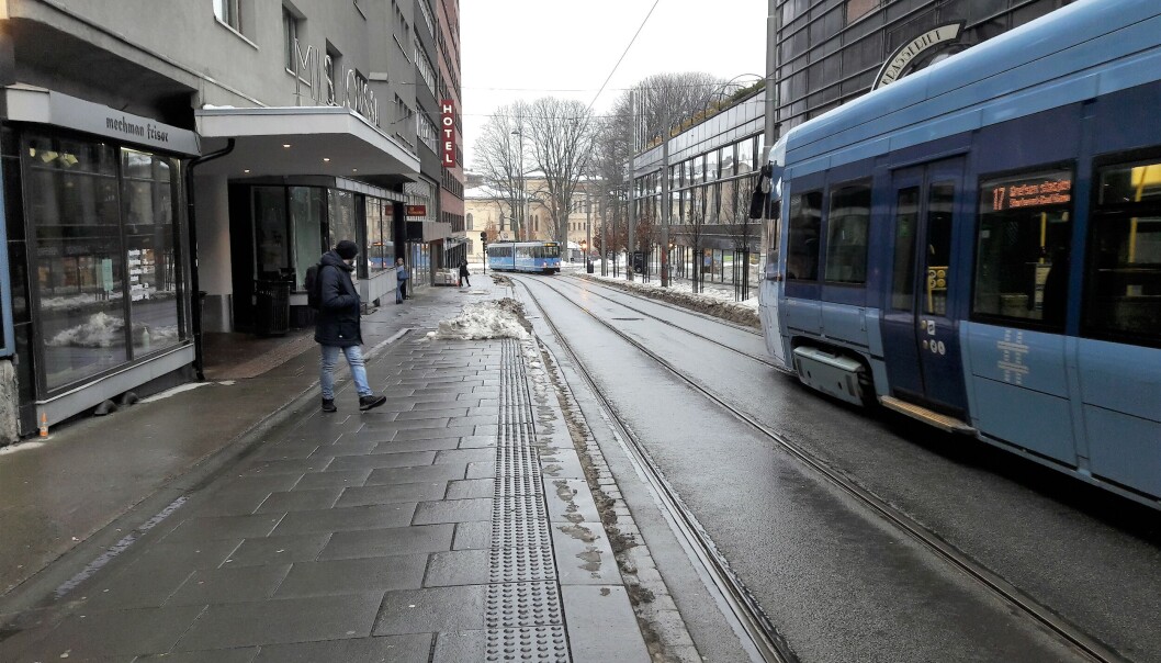 På natten, når trikken sto og trafikken la seg, var støyen ekstra enerverende, forteller naboer. På natten, når trikken sto og trafikken la seg, var støyen ekstra enerverende, forteller naboer.