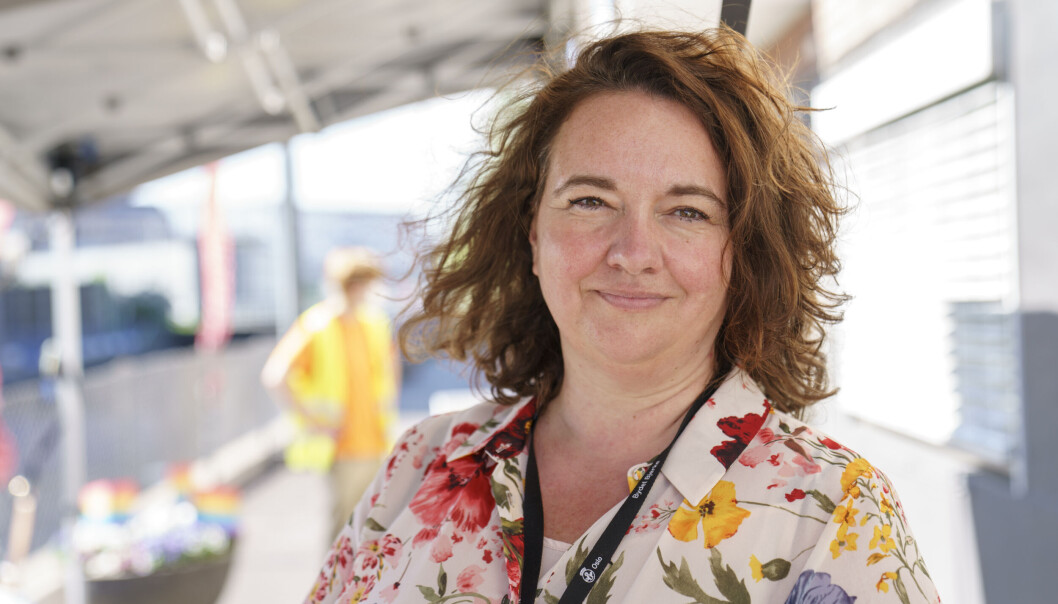 Leder for Oslos vaksineprogram, Tina Arnesen, sier det var stor pågang da det nye drop-in vaksinesenteret åpnet på Stovner i dag. Leder for Oslos vaksineprogram, Tina Arnesen, sier det var stor pågang da det nye drop-in vaksinesenteret åpnet på Stovner i dag.
