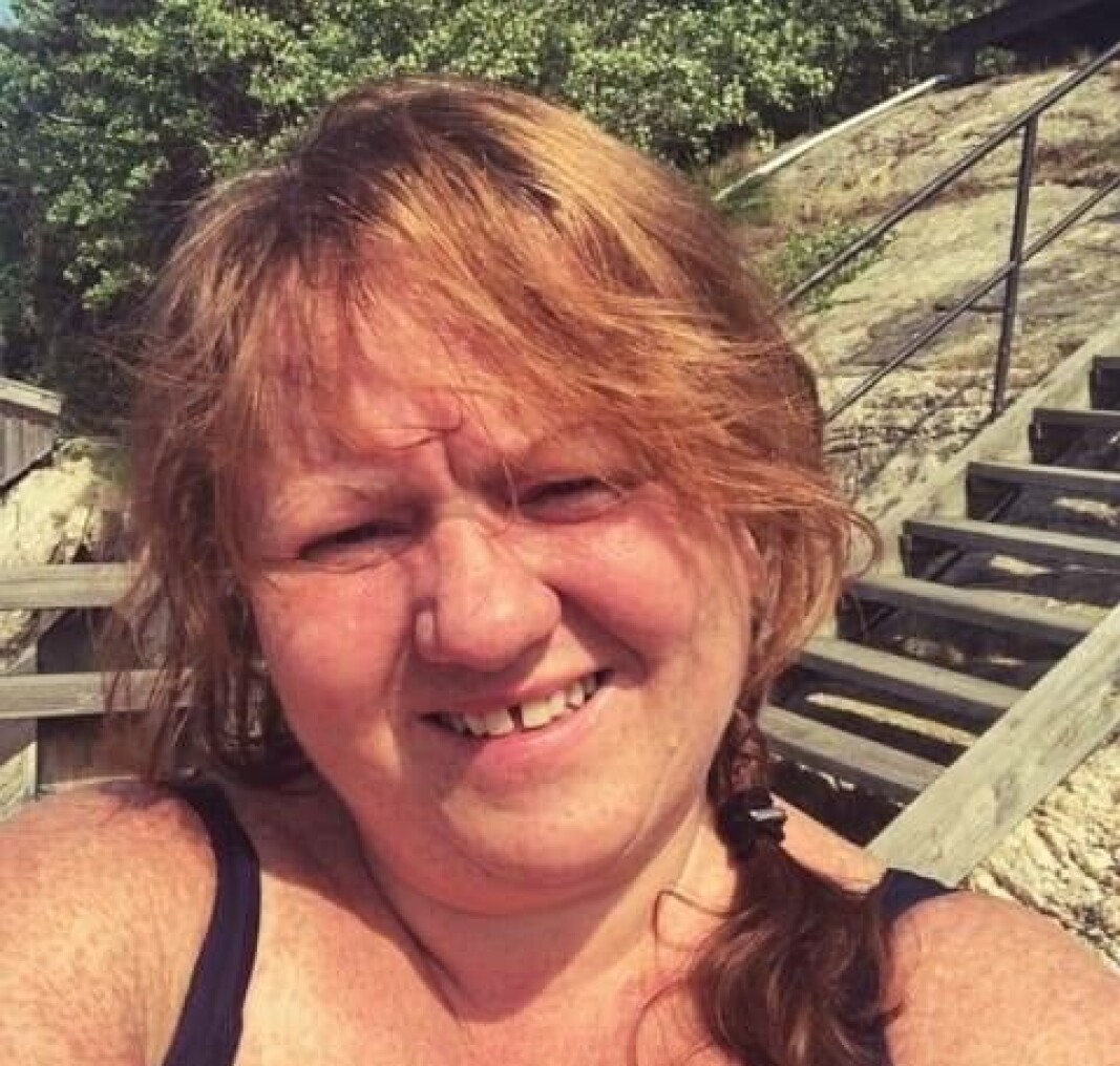 Ikke bare har Linda Wiik allerede sørget for at mange slipper å fryse på føttene med det første. Nå venter hun på flere sokkepar som er underveis. Ikke bare har Linda Wiik allerede sørget for at mange slipper å fryse på føttene med det første. Nå venter hun på flere sokkepar som er underveis.