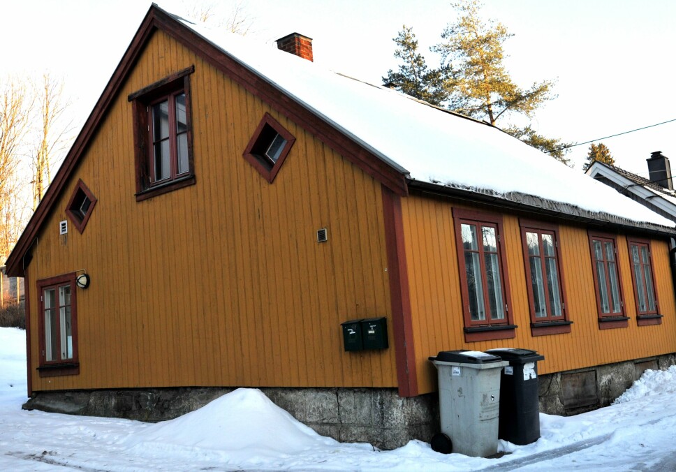 Denne eiendommen i Enebakkveien 48 har Oslo kommune ved boligbygg nå solgt til Bane Nor.