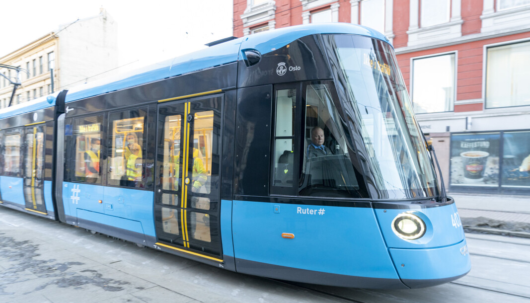 De nye trikkene SL 18 er klare til å starte testkjøringen i vanlig trafikk. Trikken blir stadig oftere å se i bybildet. De nye trikkene SL 18 er klare til å starte testkjøringen i vanlig trafikk. Trikken blir stadig oftere å se i bybildet.