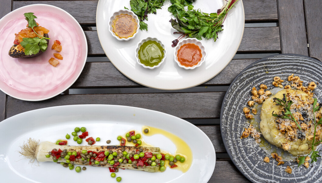 Byrådet snur opp ned på praksisen som har vært i Oslo kommune til nå: At det har vært vegetarianere og veganere som måtte forhåndsvarsle hva slags mat de ville spise. Byrådet snur opp ned på praksisen som har vært i Oslo kommune til nå: At det har vært vegetarianere og veganere som måtte forhåndsvarsle hva slags mat de ville spise.