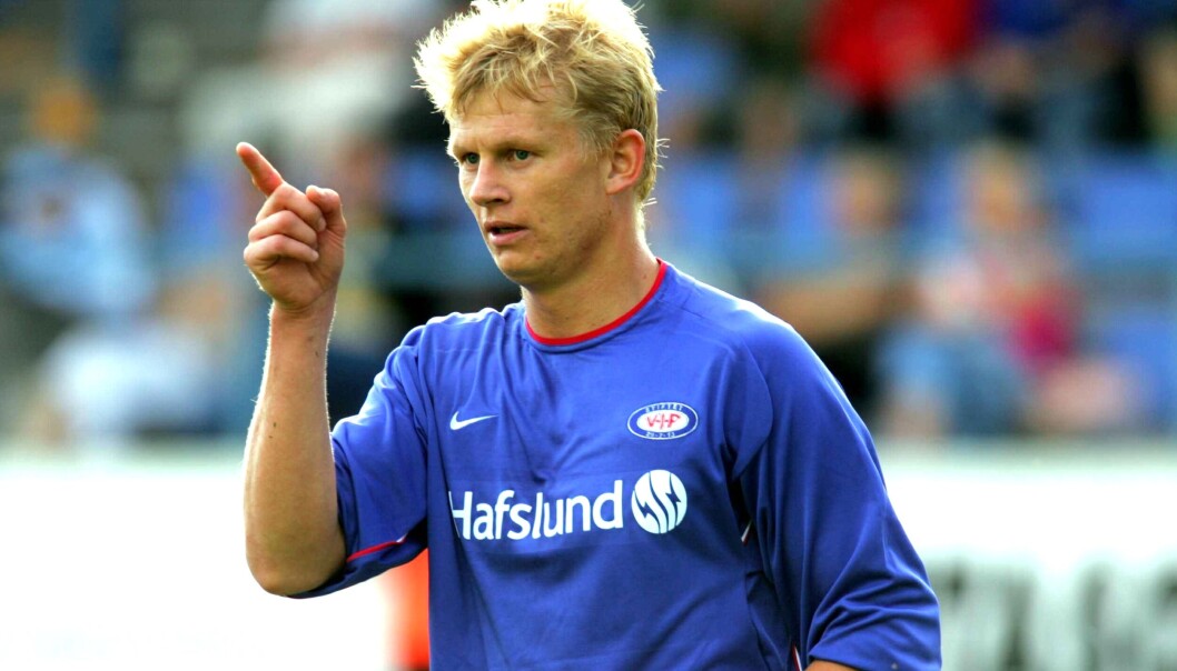 Emmas onkel, Steffen Iversen, hadde to gode sesonger i Vålerenga-drakta tidlig på 2000-tallet. Emmas onkel, Steffen Iversen, hadde to gode sesonger i Vålerenga-drakta tidlig på 2000-tallet.