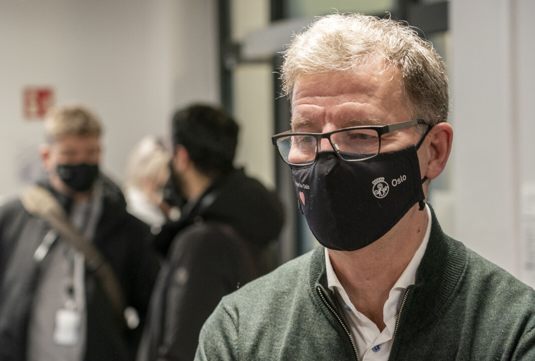 — Vi har et behov for å ta ned køene, og det enkleste er om vi fra mandag kan ta bort dem som allerede har tatt en positiv hurtigtest, sier Robert Steen. — Vi har et behov for å ta ned køene, og det enkleste er om vi fra mandag kan ta bort dem som allerede har tatt en positiv hurtigtest, sier Robert Steen.