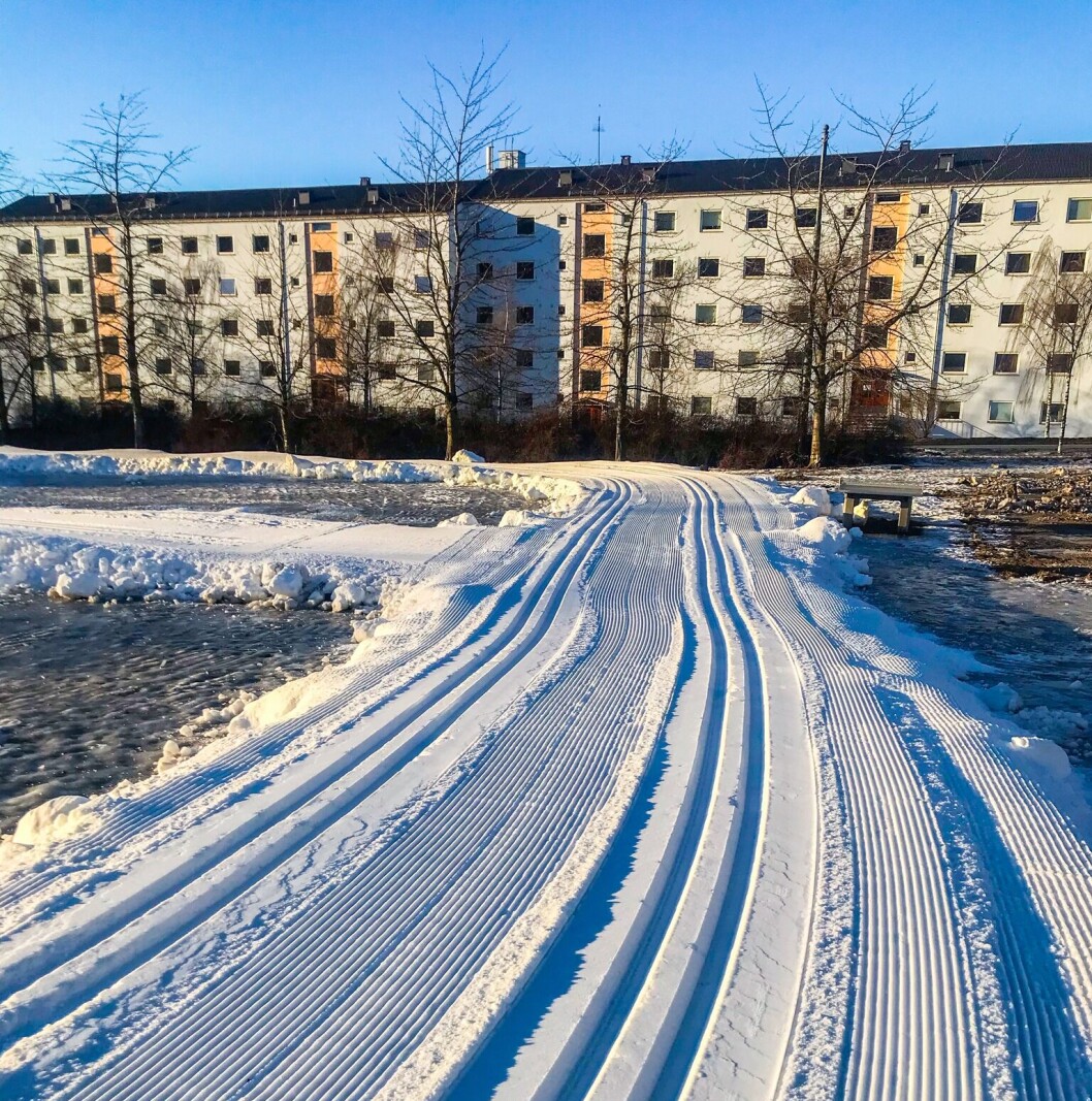 Slik ser såla og sporene ut ved Ola Narr. Trolig tåler de noen plussgrader som er meldt på dagtid den kommende uka. Slik ser såla og sporene ut ved Ola Narr. Trolig tåler de noen plussgrader som er meldt på dagtid den kommende uka.