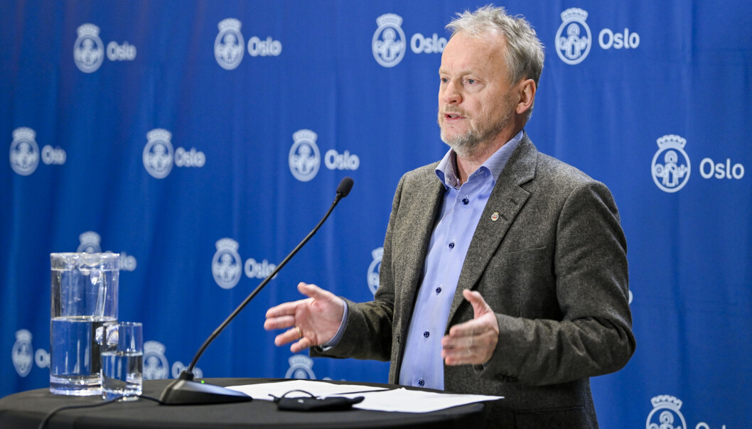 — Det er svært stor smittespredning blant barn og unge, og et veldig, veldig høyt sykefravær. Her følger vi situasjonen veldig nøye, sier byrådsleder Raymond Johansen (Ap). — Det er svært stor smittespredning blant barn og unge, og et veldig, veldig høyt sykefravær. Her følger vi situasjonen veldig nøye, sier byrådsleder Raymond Johansen (Ap).