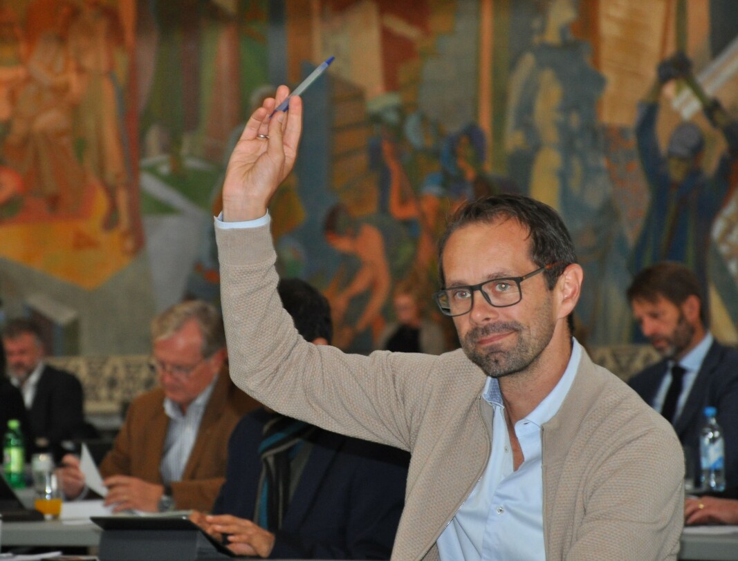 — Ullevål-tomta skulle brukes til sykehusdrift. Venstre mener det er rett og rimelig at Oslo kommune får tilbake tomten fra staten dersom den ikke skal brukes til sykehusdrift, sier Hallstein Bjercke (V). — Ullevål-tomta skulle brukes til sykehusdrift. Venstre mener det er rett og rimelig at Oslo kommune får tilbake tomten fra staten dersom den ikke skal brukes til sykehusdrift, sier Hallstein Bjercke (V).