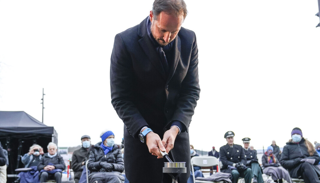 Kronprins Haakon deltar på fakkeltenning under markeringen av den internasjonale holocaustdagen på Akershusstranda i Oslo. Kronprins Haakon deltar på fakkeltenning under markeringen av den internasjonale holocaustdagen på Akershusstranda i Oslo.