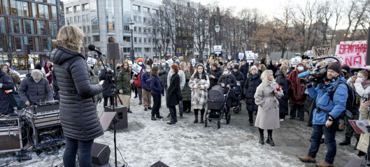 En rekke kvinneorganisasjoner demonstrerte mot Drevdal-dommen