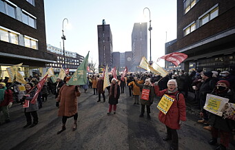 Stort fakkeltog for Oslo-sykehusene og lokaldemokratiet i sentrum