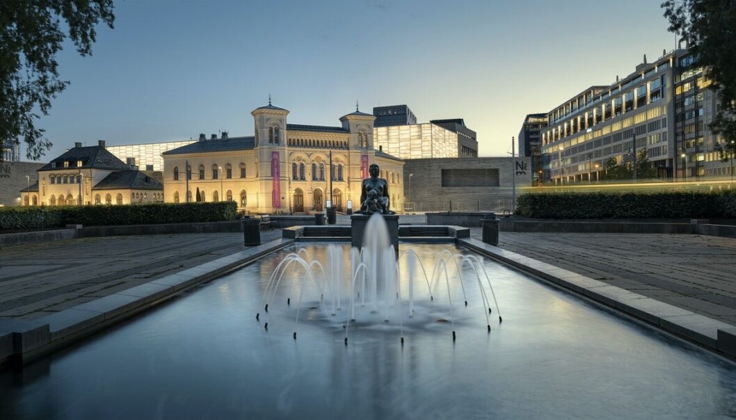 Statsbygg har fått dispensasjon av Byantikvaren til å gjennomføre en innvendig ombygging av det 150 år gamle fredssenteret på Vestbanen. Statsbygg har fått dispensasjon av Byantikvaren til å gjennomføre en innvendig ombygging av det 150 år gamle fredssenteret på Vestbanen.